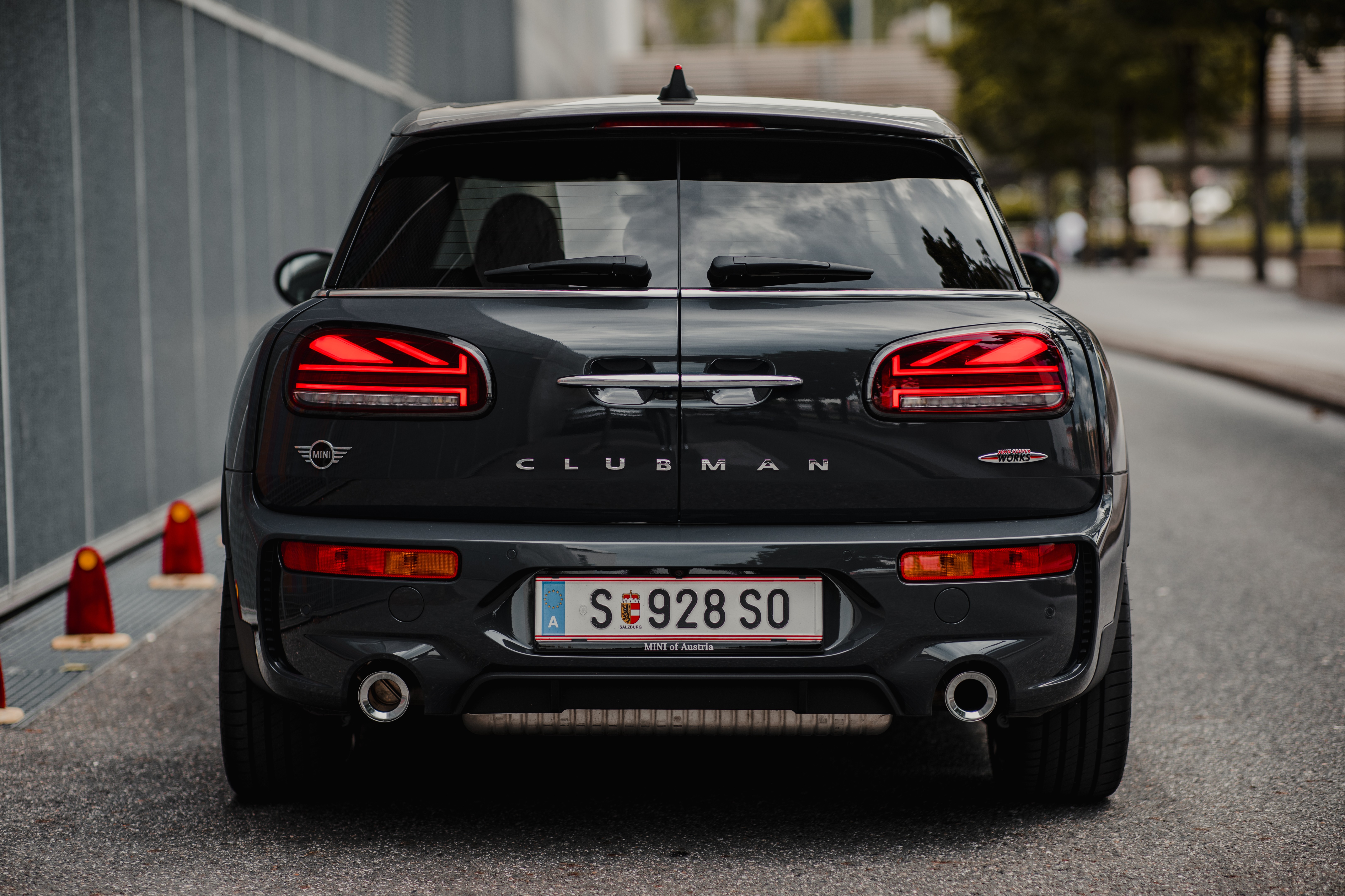 A MINI KÖZÖSSÉGI OLDALAI